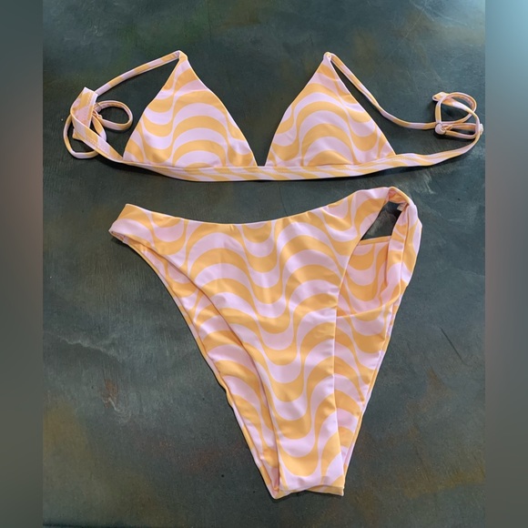 Aurelle Bikini - Picture 1 of 2